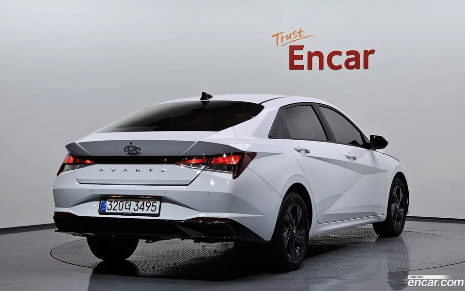 Hyundai Avante 1.6 2022 — миниатюра 2