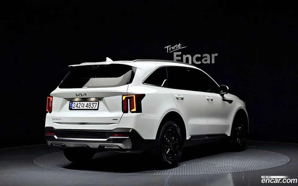 Kia Sorento HEV 1.6 2WD 2023 — миниатюра 2