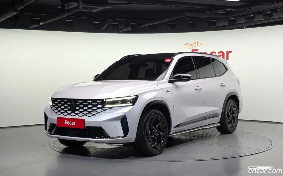 Renault Samsung Grand Koleos 1.5 E-TECH 2WD 2025 — фото 1, купить с доставкой в Москву