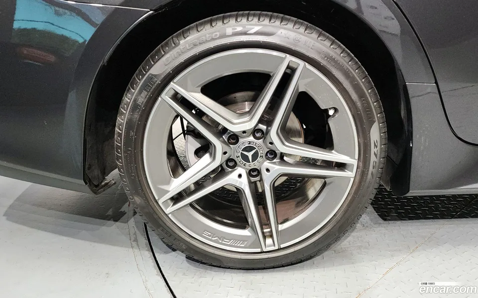 Mercedes-Benz CLS-Class CLS300d 4MATIC 2023 — миниатюра 5