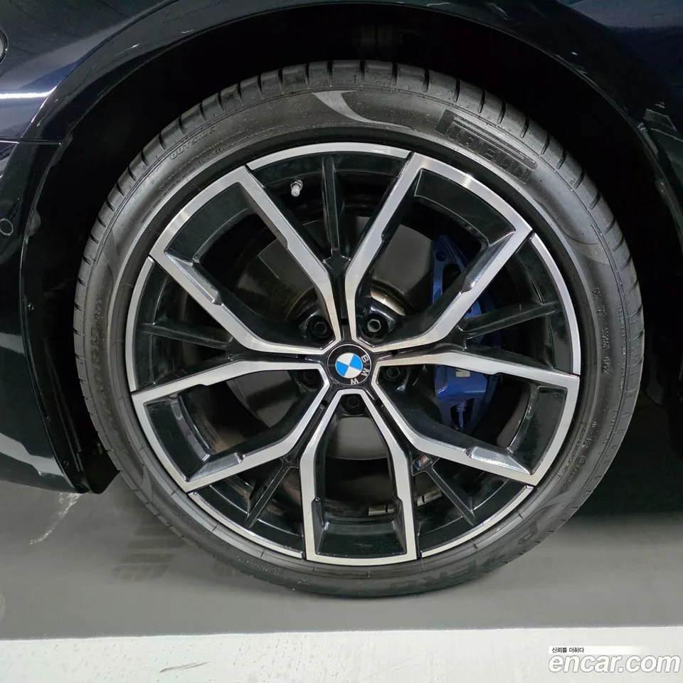 BMW 5 Series 530i xDrive M 2023 — миниатюра 2