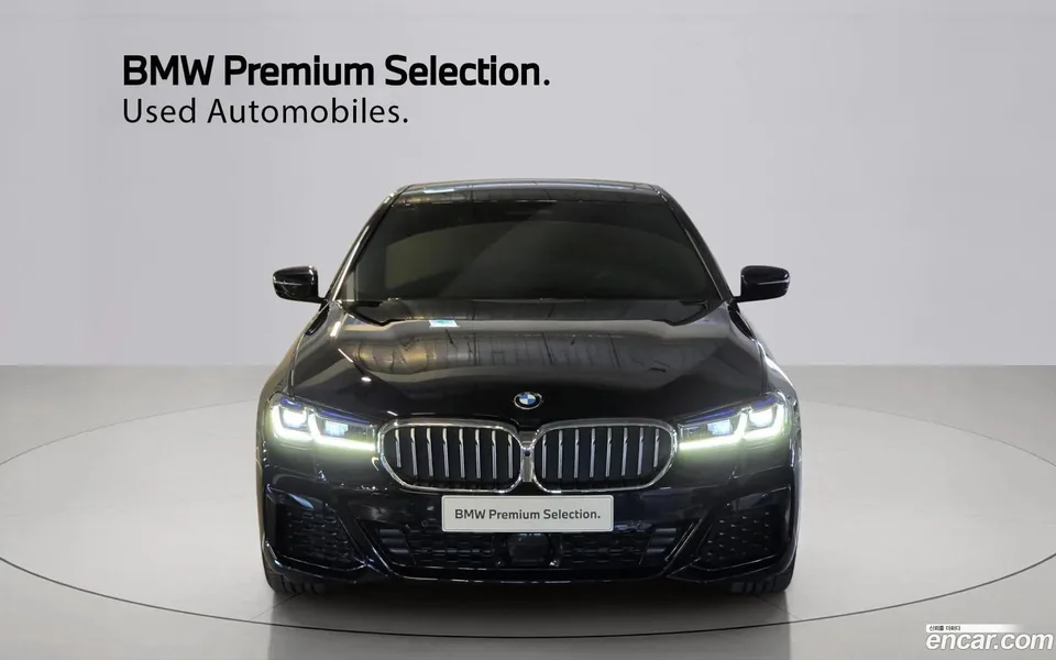 BMW 5 Series 530i xDrive M 2023 — миниатюра 3