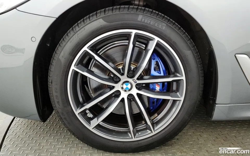 BMW 5 Series 520i M 2023 — миниатюра 5