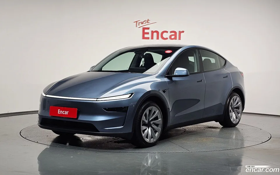 Tesla Model Y AWD 2025 — фото 1, купить с доставкой в Москву