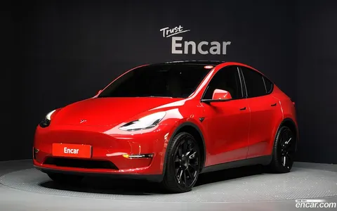 Tesla Model Y 2023 buy in Moscow