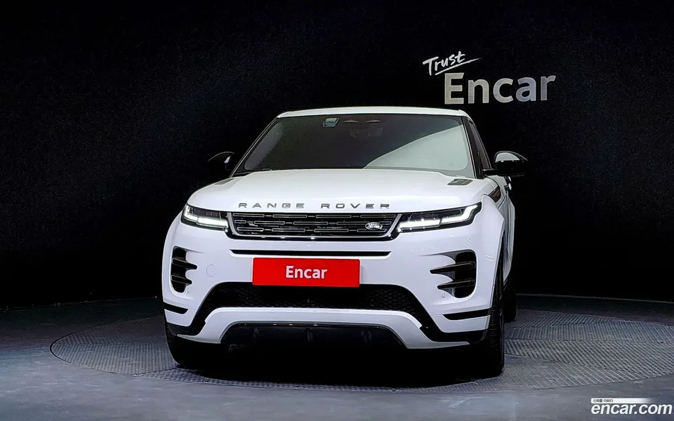 Land Rover Range Rover Evoque P250 SE 2024 — миниатюра 3