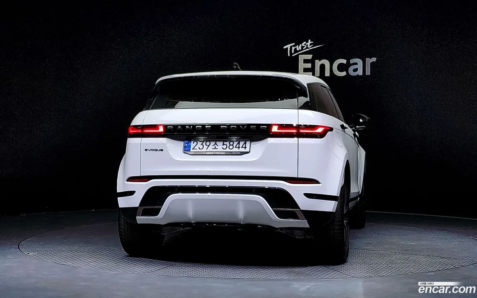 Land Rover Range Rover Evoque P250 SE 2024 — миниатюра 4