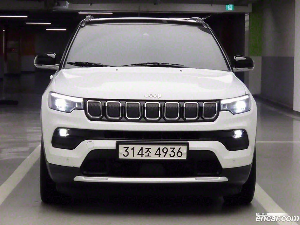 Jeep Compass 2.4 2WD 2022 — фото 1, купить с доставкой в Москву