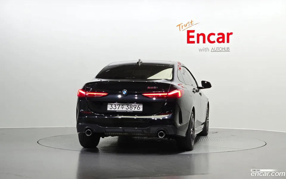 BMW 2 Series Gran Coupe 220i M 2023 — миниатюра 4
