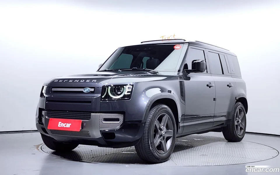 Land Rover Defender 110 P300 X- SE 2024 — фото 1, купить с доставкой в Москву