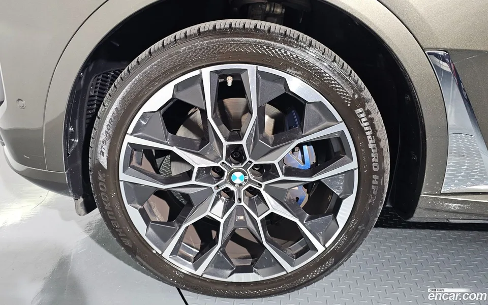 BMW X7 xDrive 40d M 7 2023 — миниатюра 2