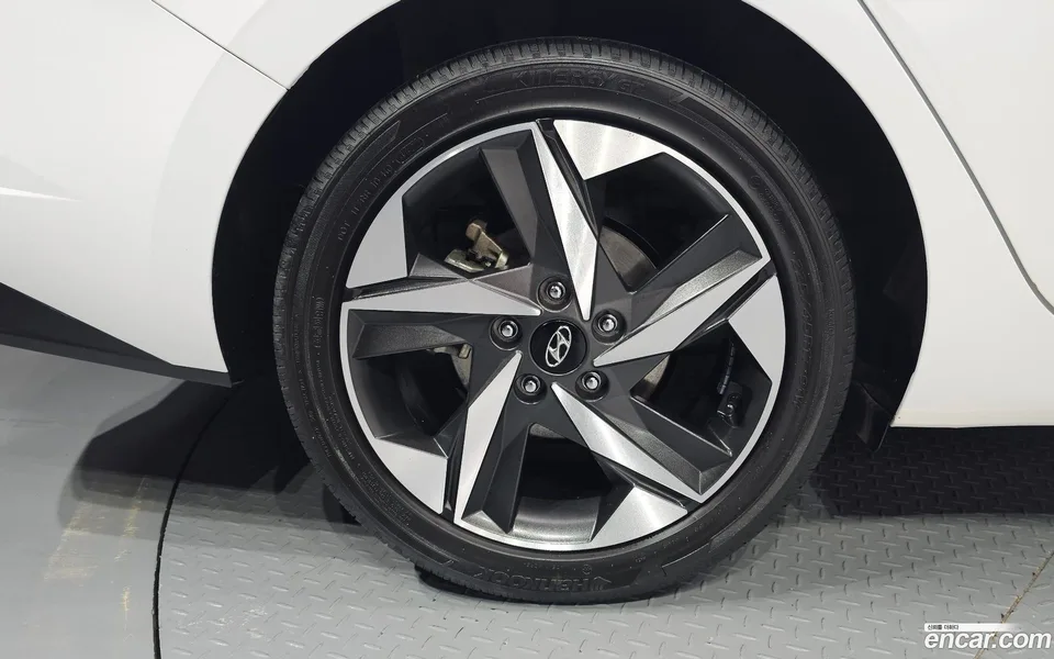 Hyundai Avante 1.6 LPi 2022 — миниатюра 2