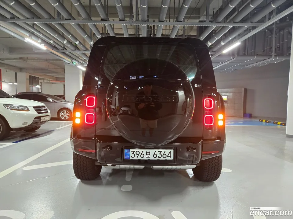 Land Rover Defender 110 D250 X- SE 2025 — миниатюра 2