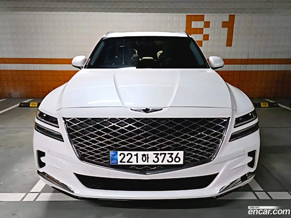 Genesis GV80 2.5T AWD 2023 — фото 1, купить с доставкой в Москву