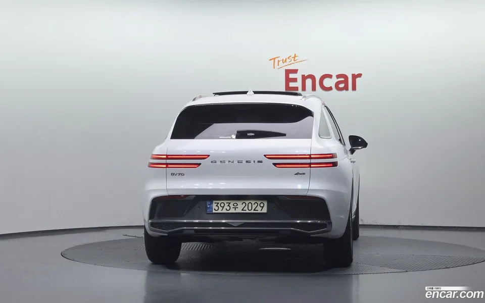 Genesis GV70 2.5T AWD 2024 — миниатюра 4