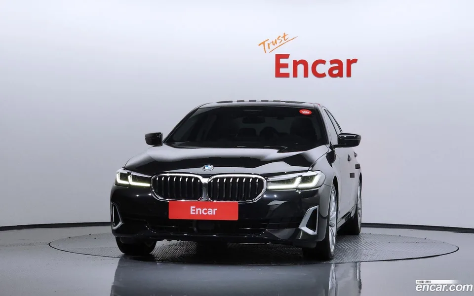 BMW 5 Series 530i xDrive 2023 — миниатюра 3