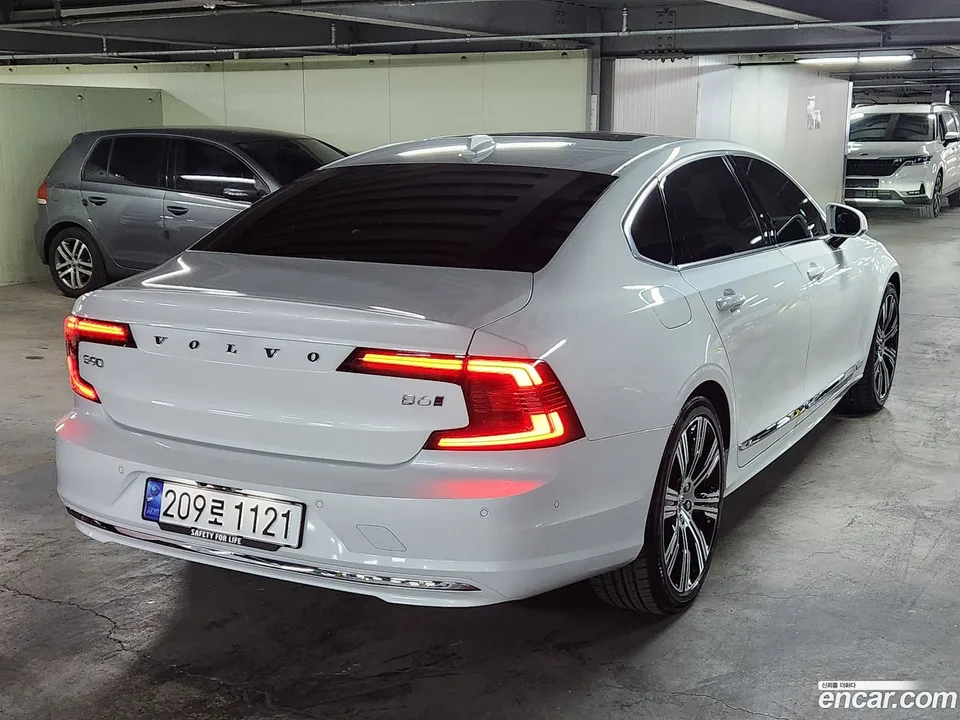 Volvo S90 B6 AWD 2024 — миниатюра 4