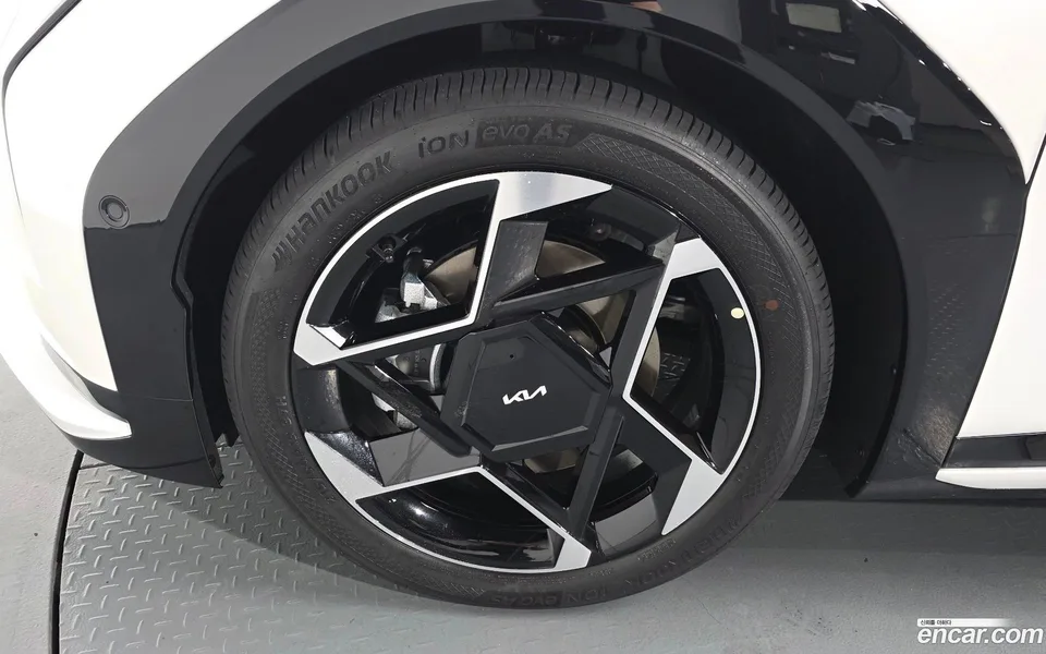 Kia EV4 2WD 2025 — миниатюра 2
