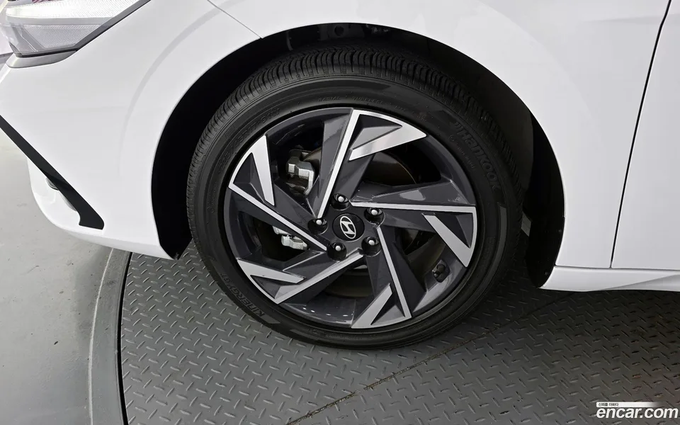 Hyundai Avante CN7 1.6 2025 — миниатюра 5