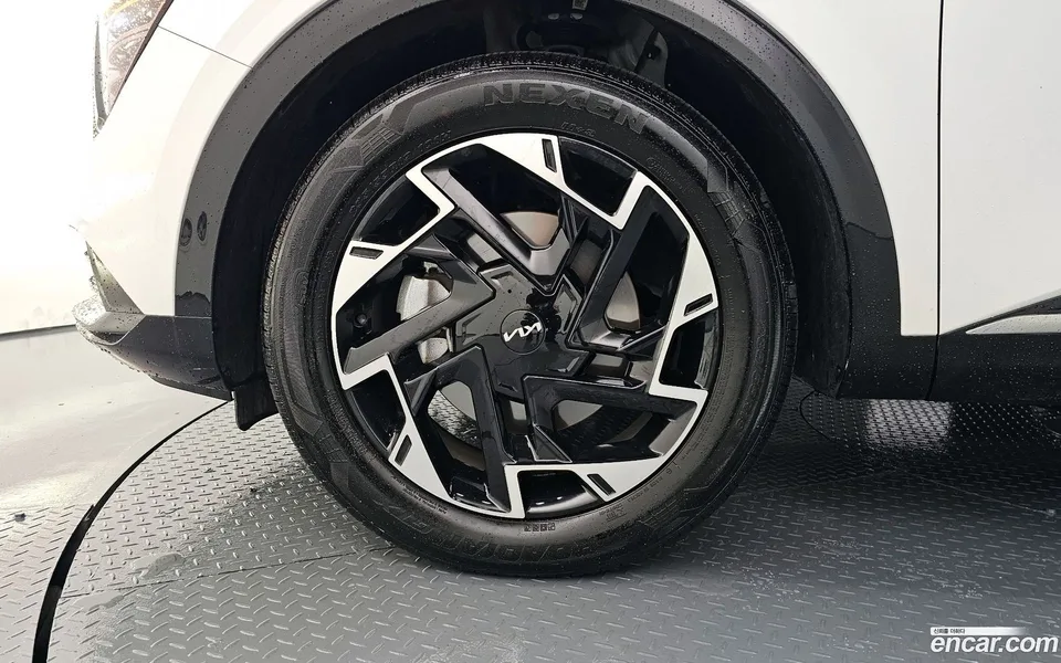 Kia Sportage 1.6 2WD 2023 — миниатюра 5