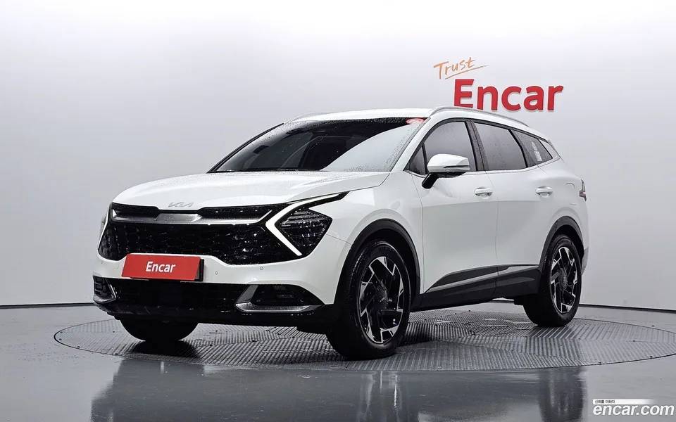 Kia Sportage 1.6 2WD 2023 — фото 1, купить с доставкой в Москву