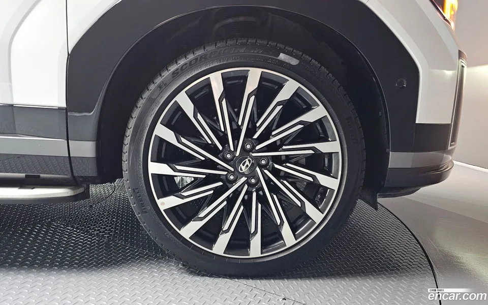 Hyundai SantaFe 2.5T 2WD 2023 — миниатюра 2