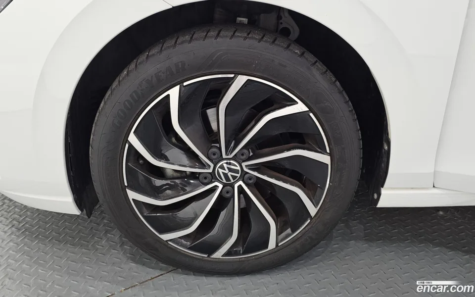 Volkswagen Golf 2.0 TDI 2024 — миниатюра 2