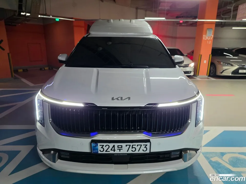 Kia Carnival HEV 9 () 2025 — фото 1, купить с доставкой в Москву