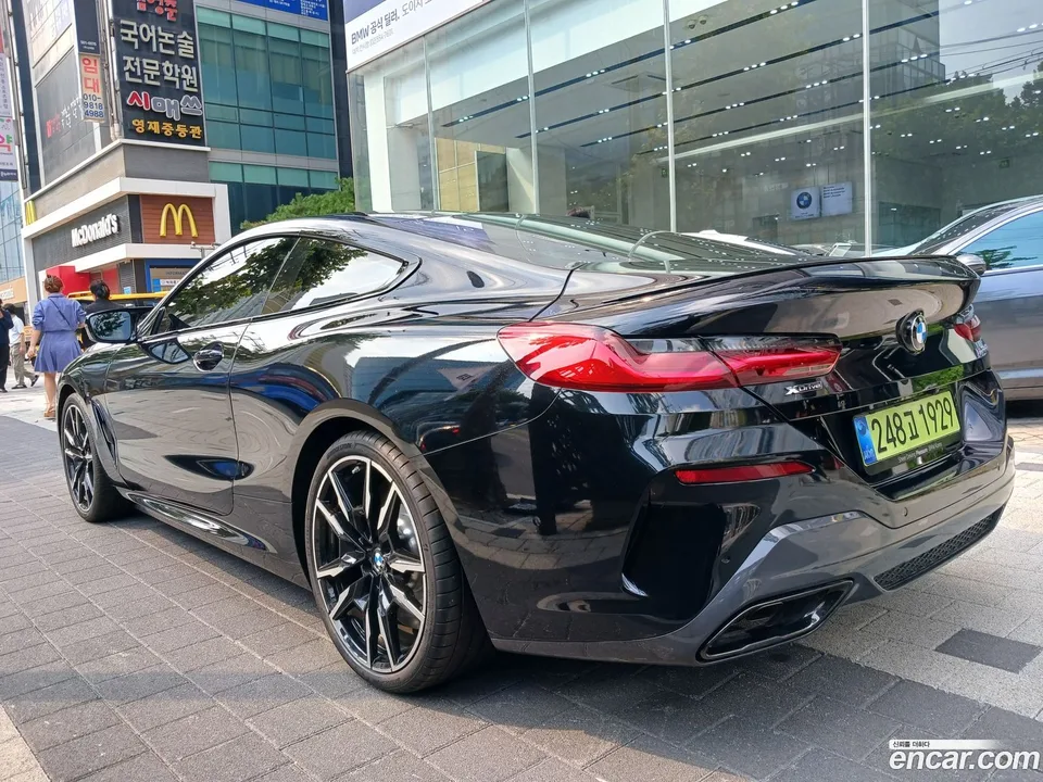 BMW 8 Series M850i xDrive 2025 — миниатюра 2