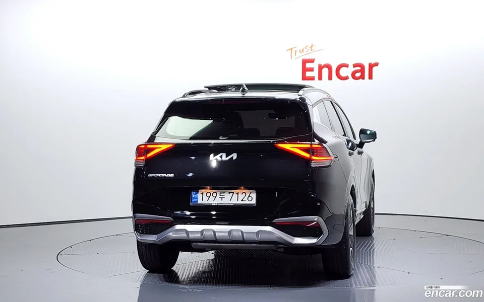 Kia Sportage 1.6 2WD 2023 — миниатюра 4