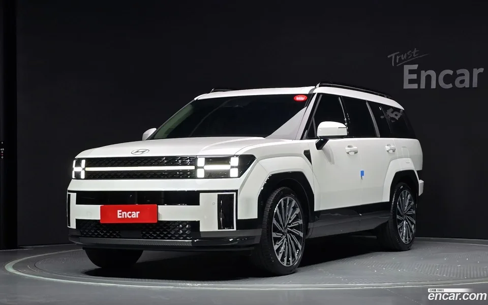 Hyundai SantaFe 2.5T 2WD 2023 — фото 1, купить с доставкой в Москву