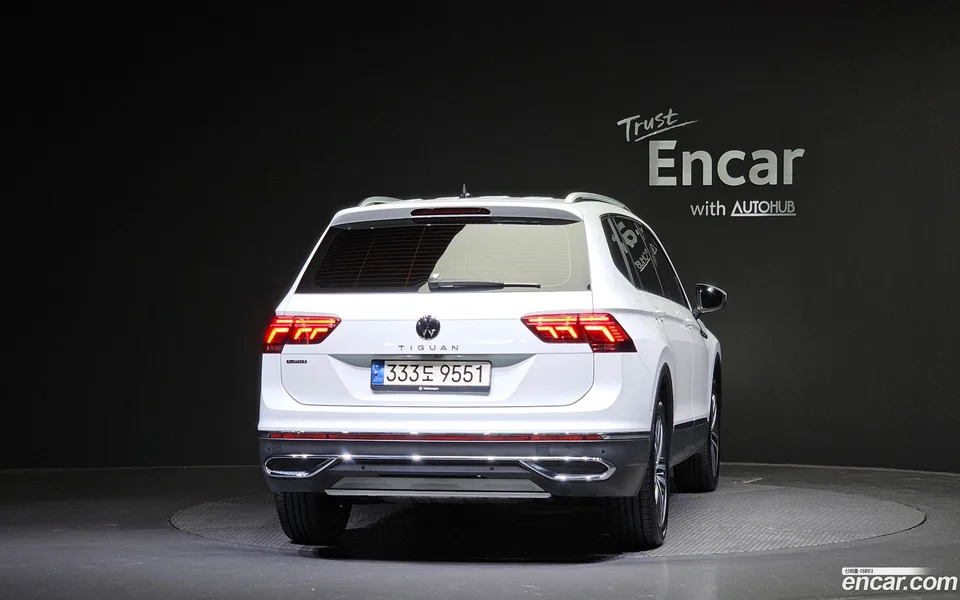 Volkswagen Tiguan Allspace 2.0 TSI 2023 — миниатюра 4