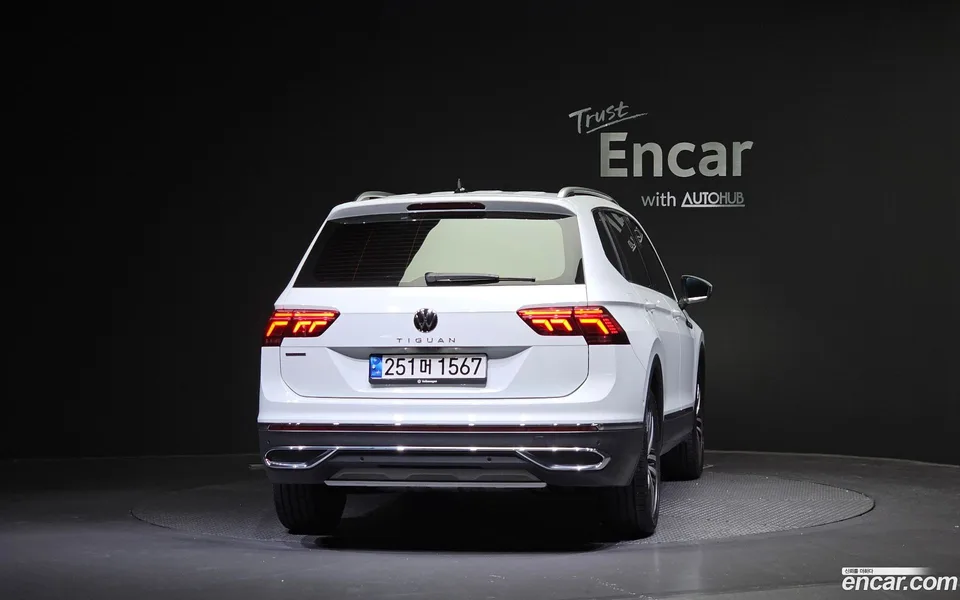 Volkswagen Tiguan Allspace 2.0 TSI 2022 — миниатюра 4