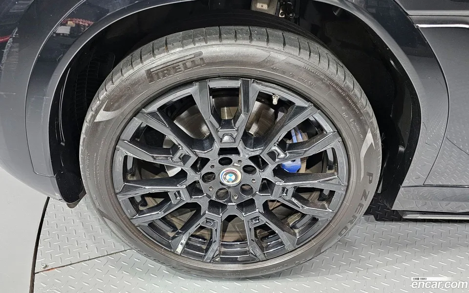 BMW X6 xDrive40i M 2024 — миниатюра 2