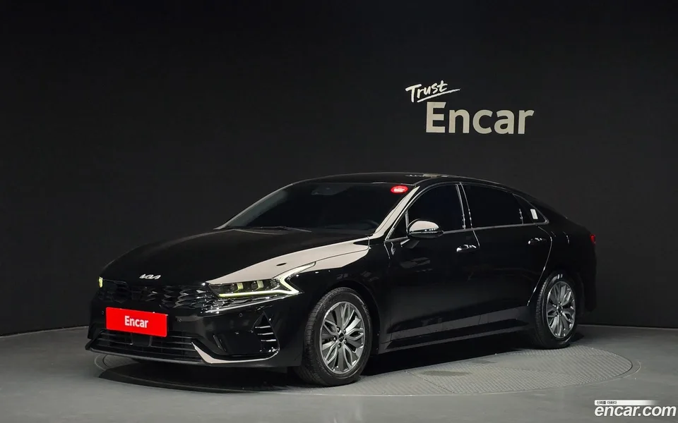 Kia K5 Hybrid 2023 — фото 1, купить с доставкой в Москву