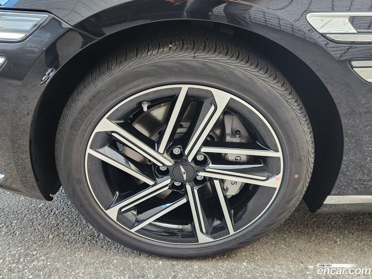 Genesis G80 2025 — 2