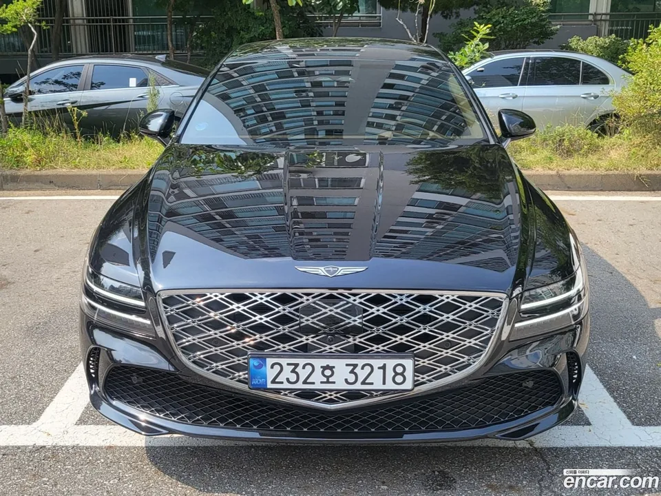 Genesis G80 2.5 2WD 2025 — фото 1, купить с доставкой в Москву