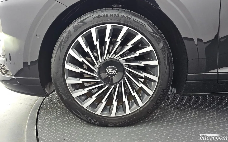 Hyundai Grandeur Hybrid 2023 — миниатюра 2
