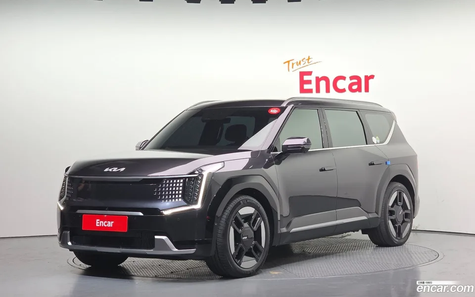 Kia EV9 4WD 2023 — фото 1, купить с доставкой в Москву