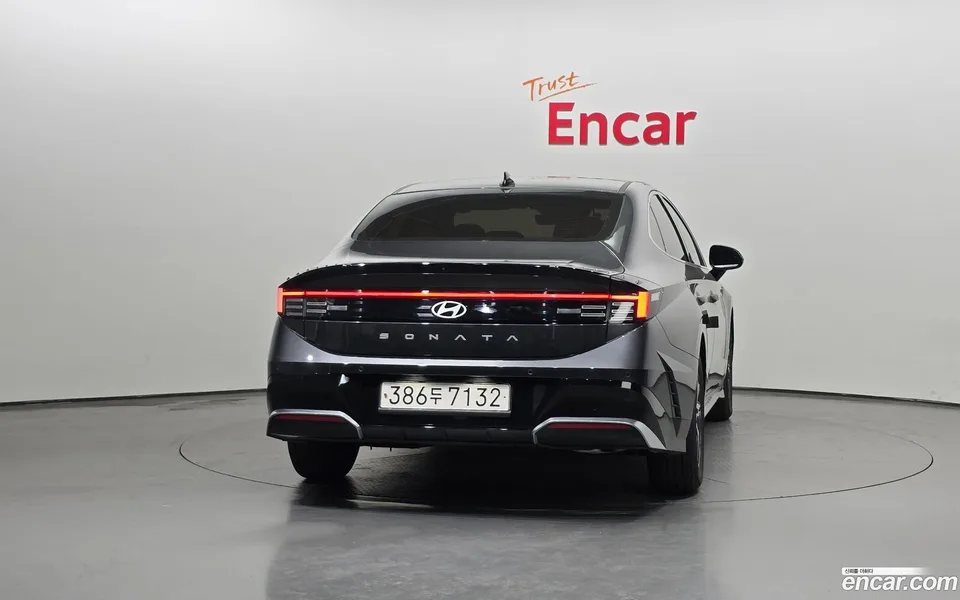 Hyundai Sonata The Edge Hybrid 2025 — миниатюра 4