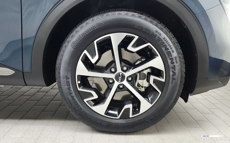 Kia Sportage Hybrid 2WD 2024 — миниатюра 2