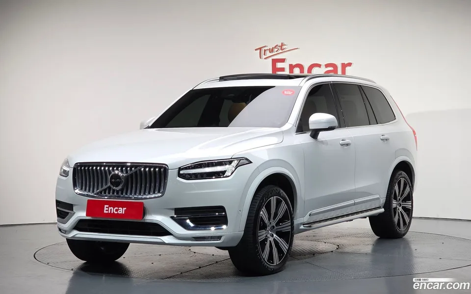 Volvo XC90 B6 2025 — фото 1, купить с доставкой в Москву