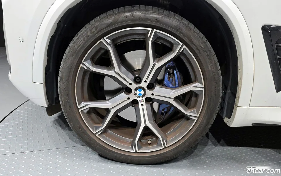 BMW X5 xDrive 40i M 2024 — миниатюра 5