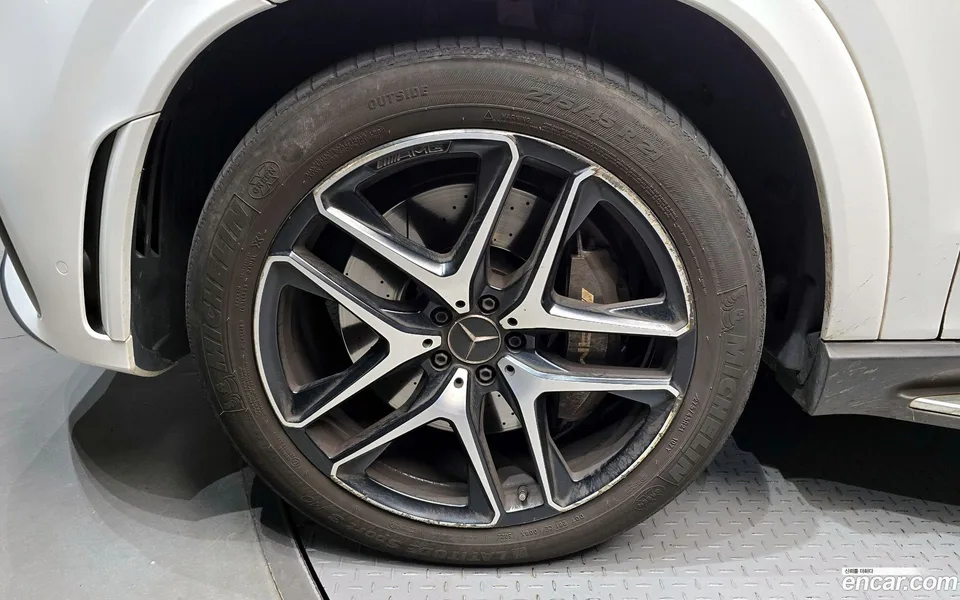 Mercedes-Benz GLE-Class AMG GLE53 4MATIC+ 2022 — миниатюра 2