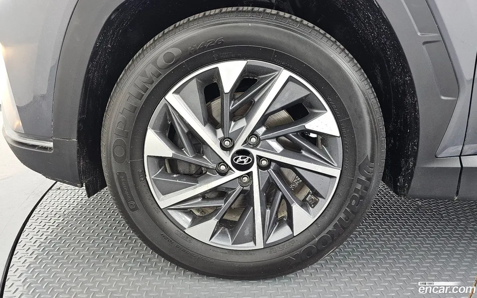Hyundai Tucson 2.0 4WD 2022 — миниатюра 2