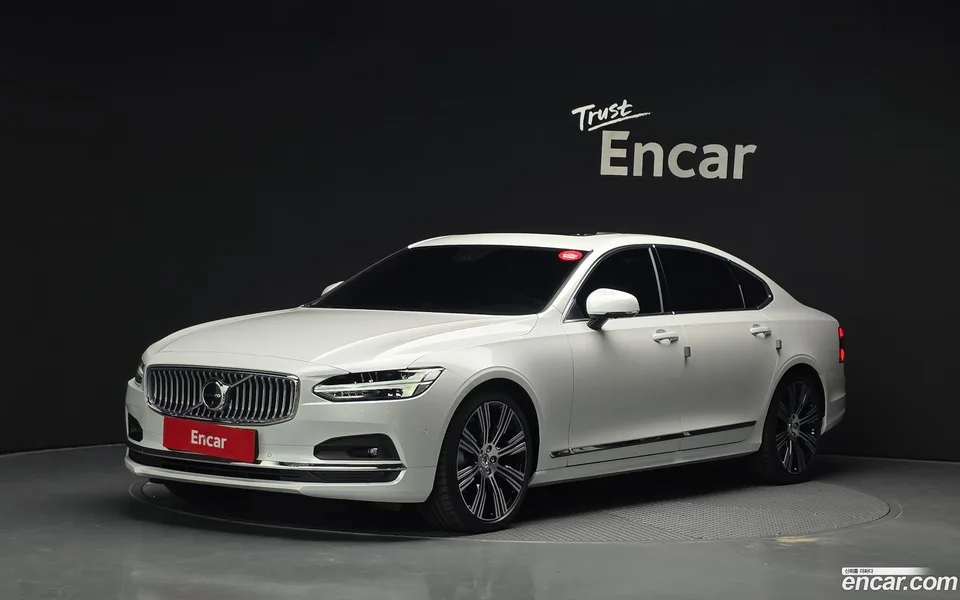 Volvo S90 B6 AWD 2024 — фото 1, купить с доставкой в Москву