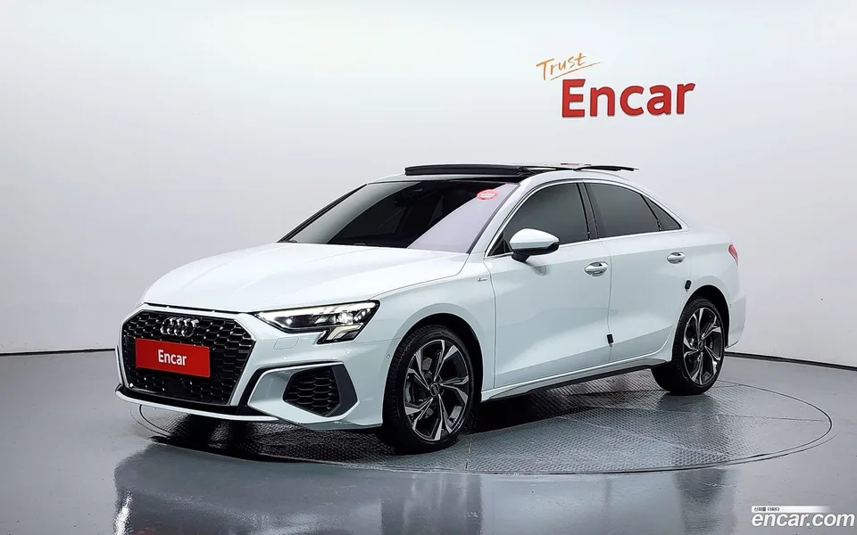 Audi A3 (8Y) 40 TFSI 2023 — фото 1, купить с доставкой в Москву