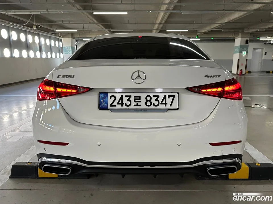 Mercedes-Benz C-Class C300 4MATIC AMG Line 2023 — миниатюра 4