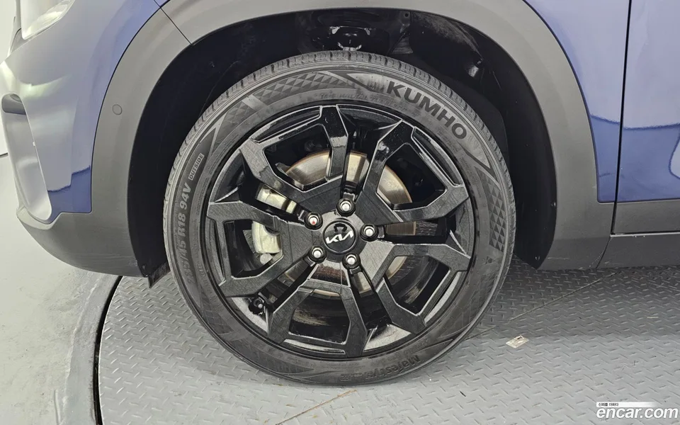 Kia Seltos 1.6 4WD 2023 — миниатюра 2