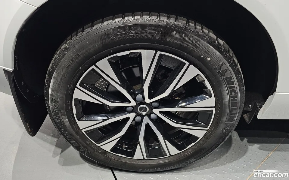 Volvo XC60 B5 2023 — миниатюра 5